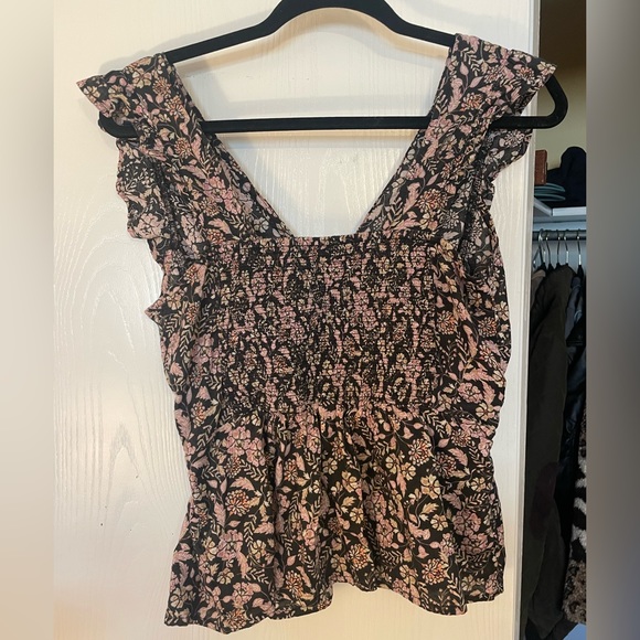 Old Navy Floral Blouse - Picture 2 of 3